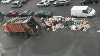 Гора мусора во дворе Алматы: кто за это отвечает и как добиться порядка