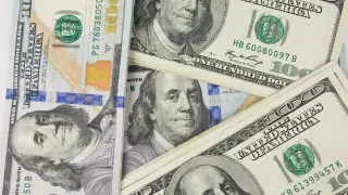 Курс доллара в Казахстане снова падает