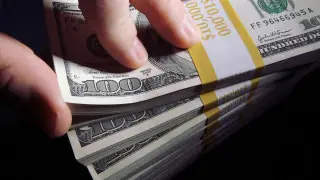 Курсы доллара, евро и рубля в обменниках 23 апреля