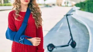 Сбил самокатчик: что делать и как получить компенсацию