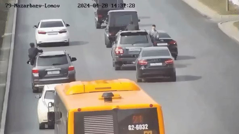 Кадры из видео