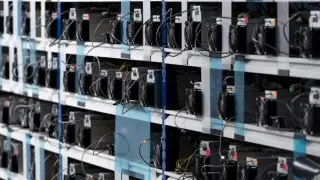 Майнинговую ферму за 230 миллионов пытались незаконно вывезти в Россию