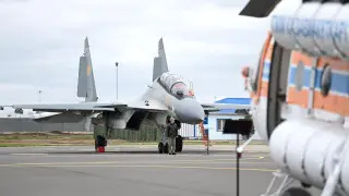 Президенту Токаеву показали новую боевую технику