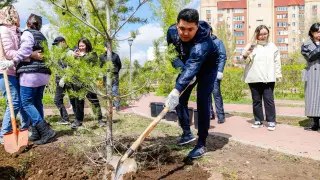 "Таза Қазақстан": астанчанин, которому сделали пересадку почки, принял участие в экоакции