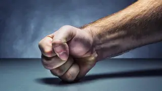 Заступившегося за дочь казахстанца не стали наказывать