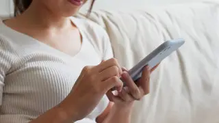 Актюбинку шантажировали сливом интимных фото и видео