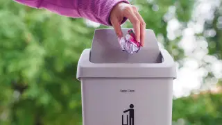 "Выношу мусор раз в месяц": привычка девушки удивила соцсети