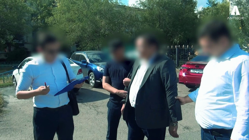 Кадры из видео