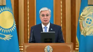 Не знающим казахский язык и историю могут не дать гражданство Казахстана. Токаев подписал закон