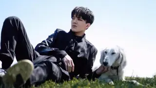 Димаш Кудайберген показал подаренного ему Президентом Токаевым тазы