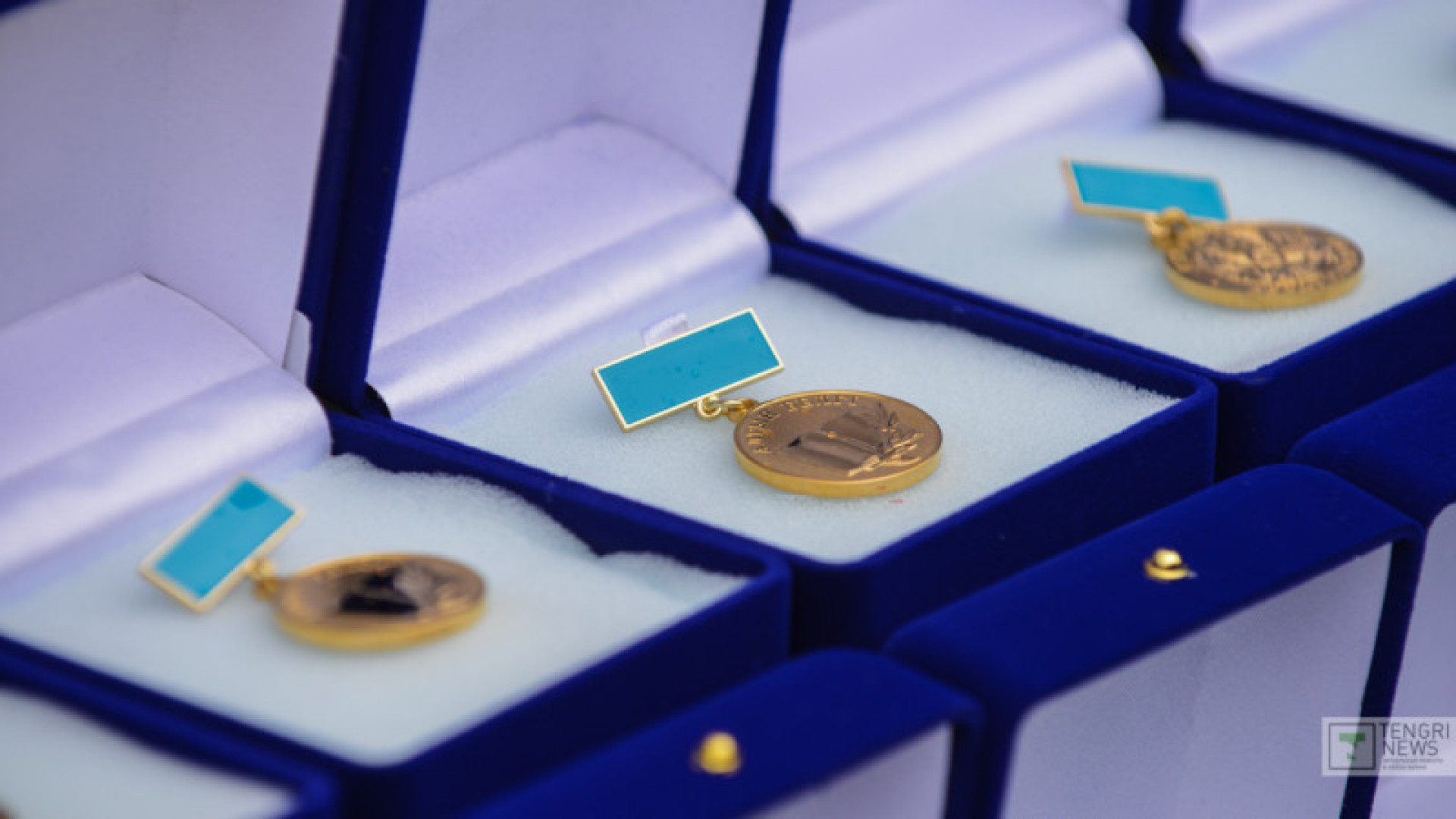 Сколько казахстанских школьников претендует на "Алтын белгі"