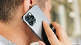 Ваш телефон просматривают и прослушивают? Как это определить, рассказал эксперт