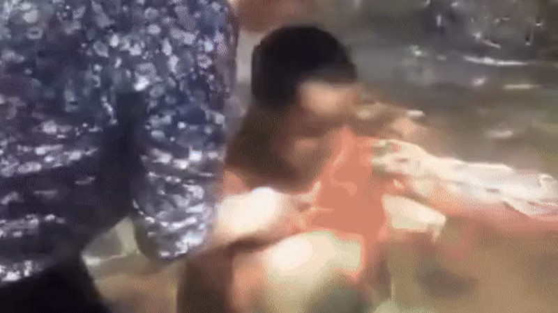 Кадры из видео