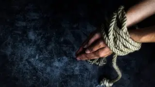 "Как в страшном кино": туристы пожаловались на пытки и сексуальное насилие со стороны турецкой полиции