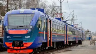 Два дополнительных электропоезда запускают в ВКО