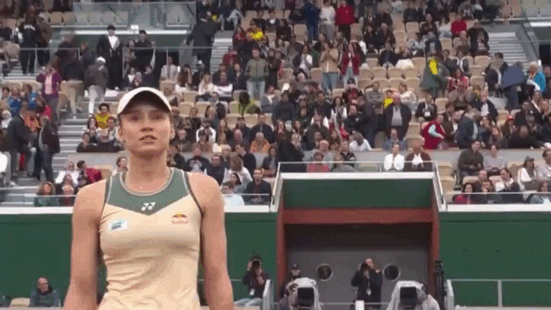 Кадры из видео