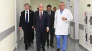 Токаев посетил Центр детской неотложной медпомощи в Алматы