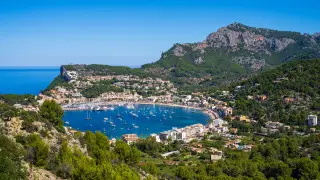 Местные жители популярного курорта не пускают туристов на пляж