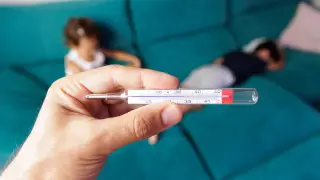 Вместо кори новый вирус? Родители в Астане жалуются на необычные симптомы у детей