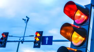 Астанчане "проскочили" на желтый на 340 миллионов тенге