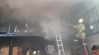 Склад загорелся в Алматы