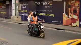 Житель Бангкока нападал на туристок, выдавая себя за таксиста