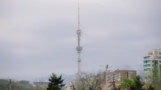 Раскатистые громкие звуки напугали алматинцев