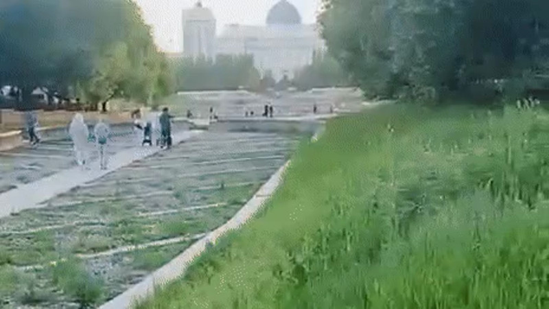 Кадры из видео