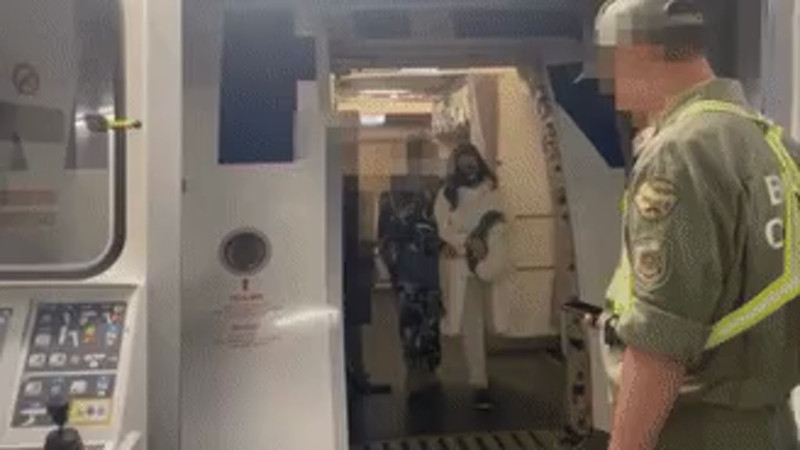 Кадры из видео