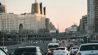 "30 минут - 30 метров". Что пишут астанчане о пробках