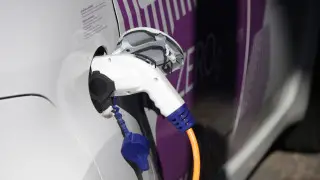 На каких трассах в пилотном режиме планируется устанавливать ЭЗС