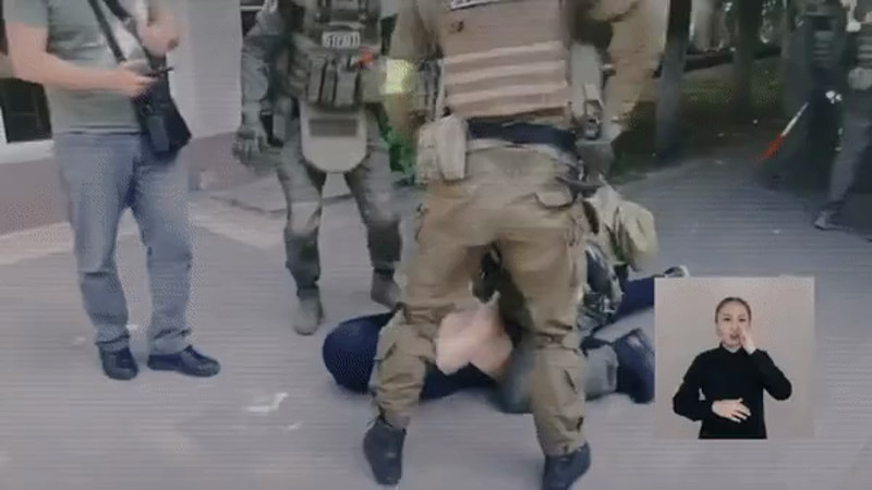 Кадры из видео