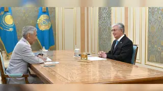 Президент Токаев принял зампреда организации ветеранов Омирзака Озганбаева