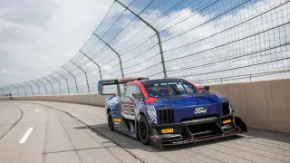 Ford показал свой 1400-сильный суперпикап F-150