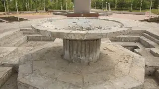 Құбырлары тесіліп, қараусыз жатыр: Ақтөбеде субұрқақтар құрғап тұр