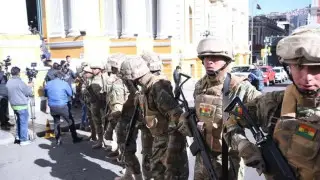 В Боливии поменяли высшее руководство армии - военные  покинули площадь