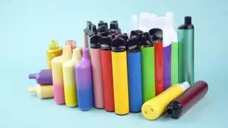 "Запретили, но можно найти": спикер Сената заявил, что закон о вейпах не исполняется