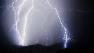 Иностранца убило молнией в Атырауской области