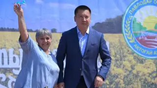 Пострадавшие от паводков семьи получили ключи от новых домов в Павлодарской области