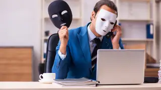 Мошенники пишут казахстанцам от имени Минпромышленности: как вычислить обман