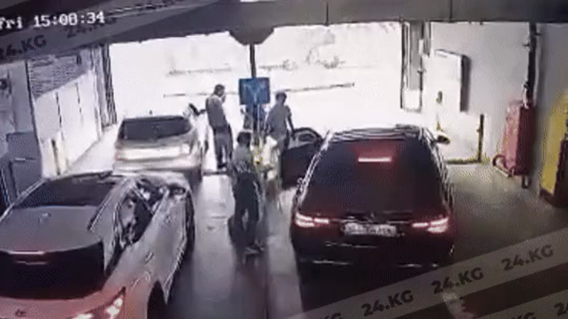 Кадры из видео