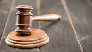 Директора школы осудили за фиктивное трудоустройство сына