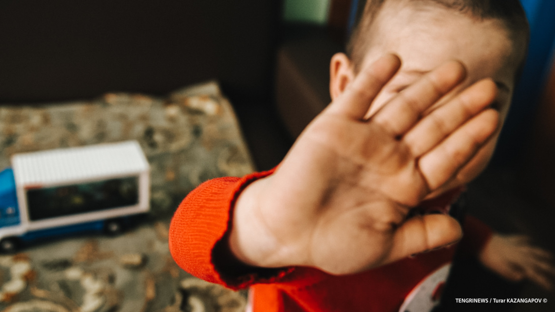 Сотрудники с уголовным прошлым работали в детских садах в Казахстане