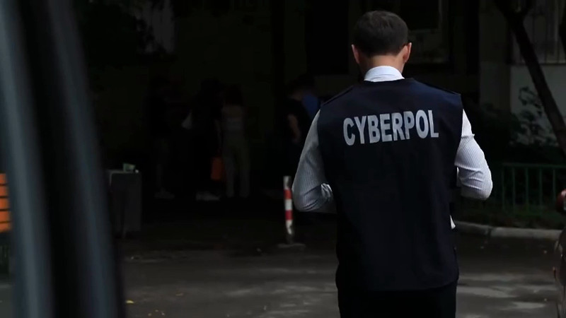 Кадры из видео