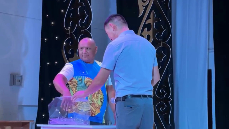 Кадры из видео