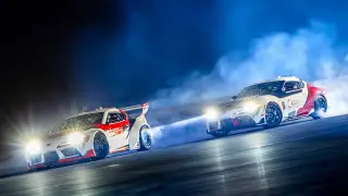Нет водителя? Нет проблем. Эти Toyota Supra запрограммированы на дрифт