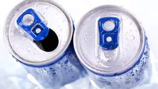 Россия вслед за Казахстаном запрещает подросткам покупать энергетики