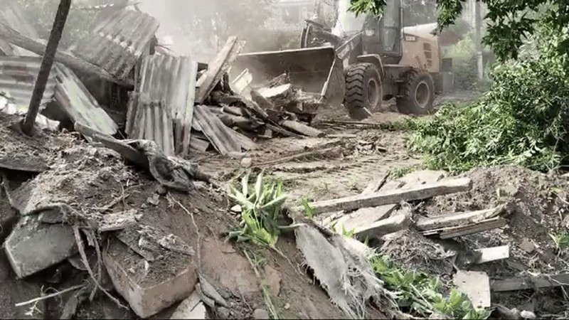 Кадры из видео