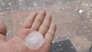 В Астане выпал град размером с перепелиное яйцо