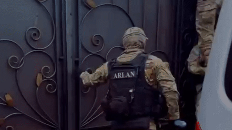 Кадры из видео